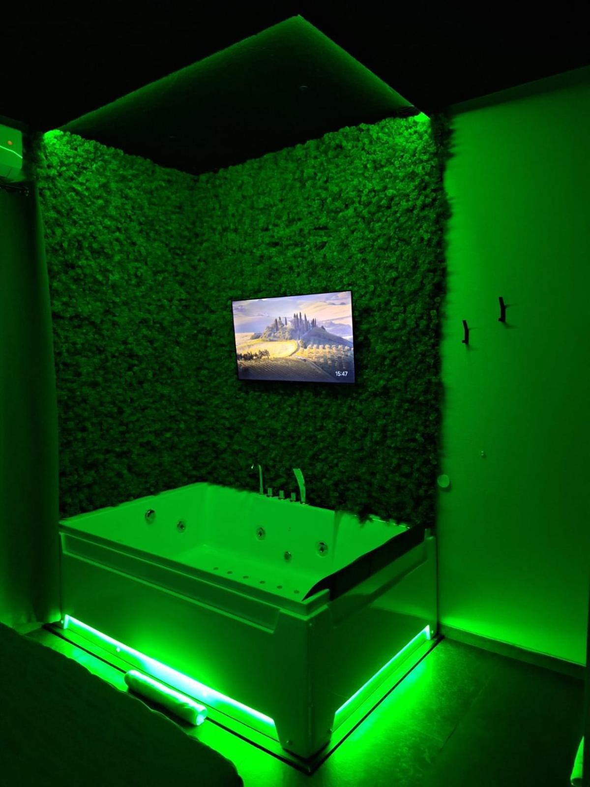 Dark & Light Rooms & Luxury Suites CTA Exterior foto